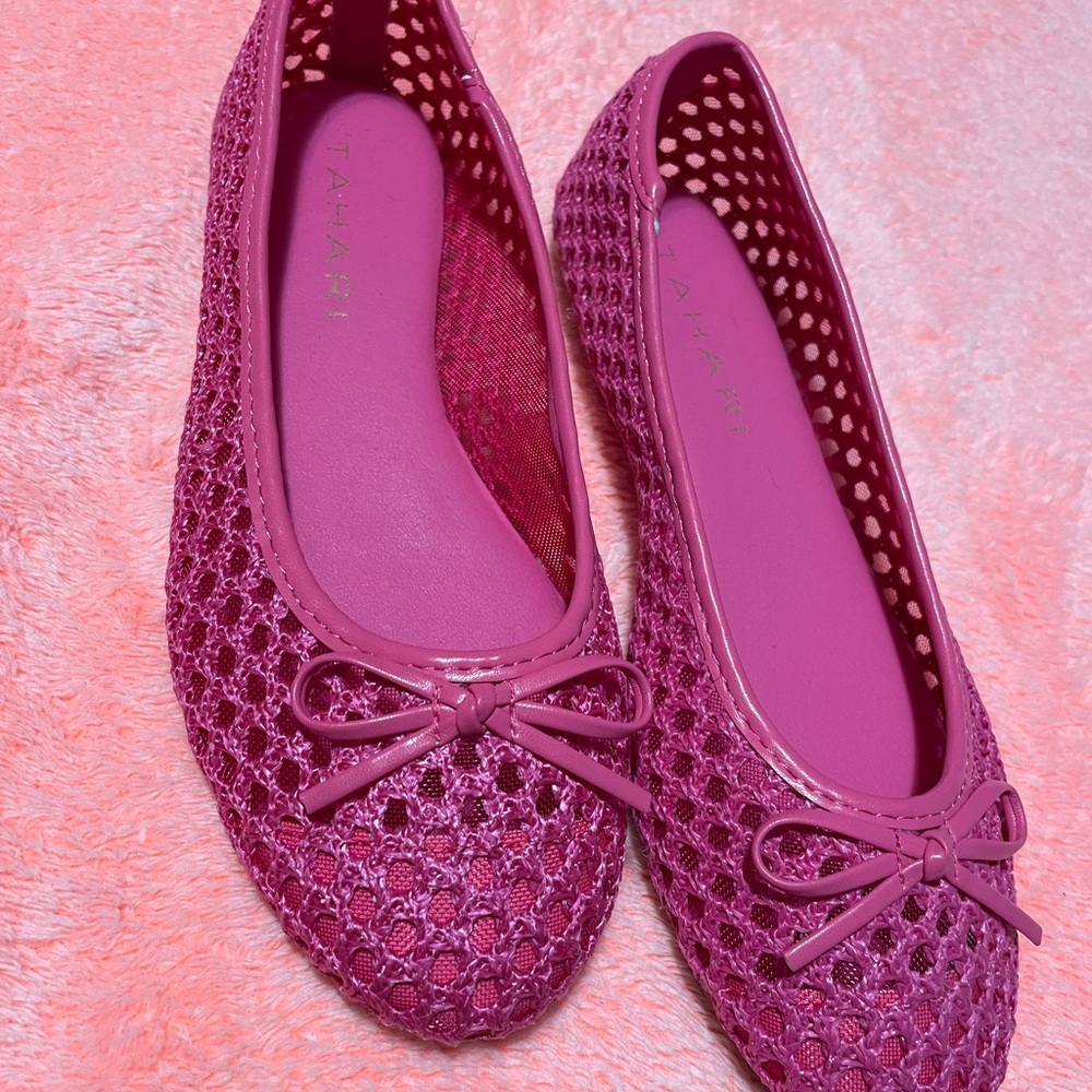 Tahari Fuchsia Crochet Flats